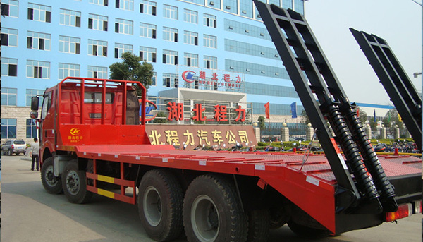 �����������F(tu��n)ƽ���\(y��n)ݔ܇(ch��)�ı��B(y��ng)�c��B